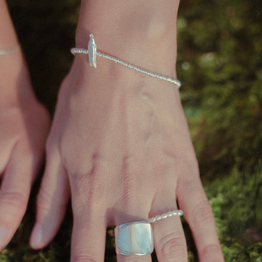 Link flat pearl bracelet