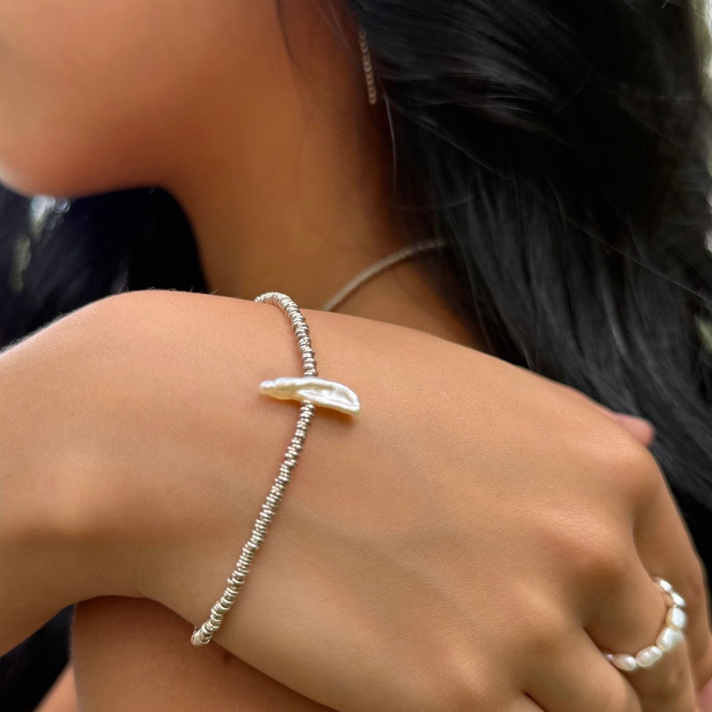 Link flat pearl bracelet