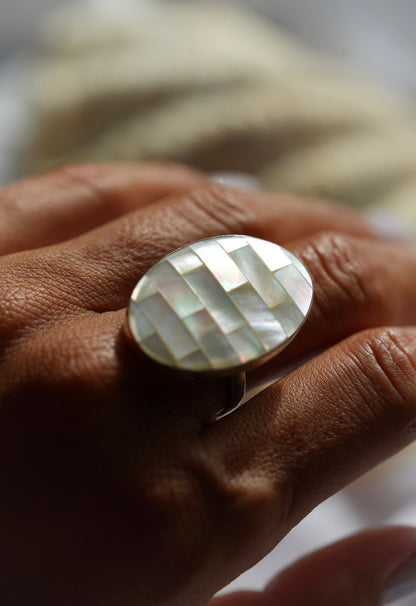Maze ring