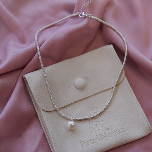 Link hanging pearl choker